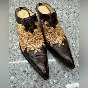 Coral vintage brown, cowboy slip on booties western shoes 7.5 Mule/Clog